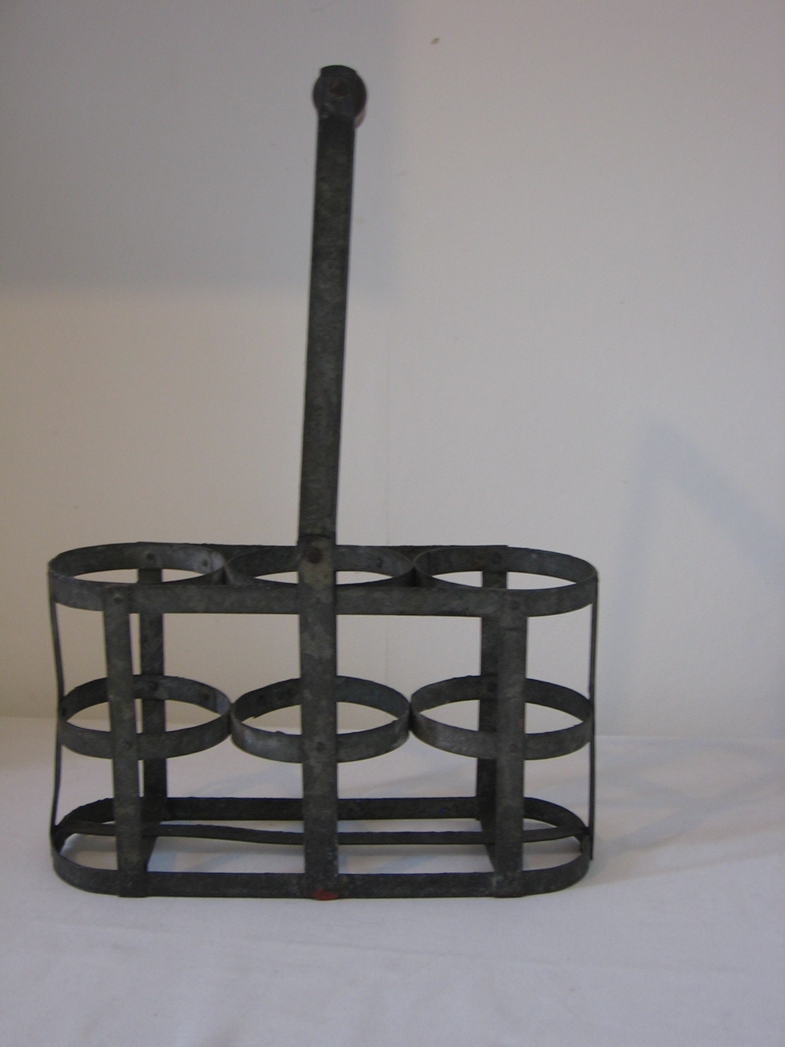 Robuste Rustique Français Vintage Galvanised Zinc Bottle Carrier/Support Pour Trois Bouteilles