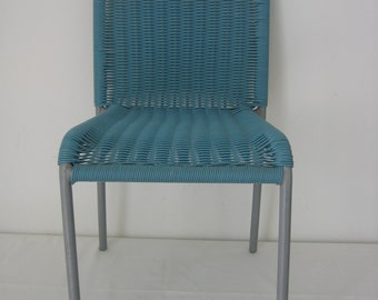 Français vintage des années 1960 Pour enfants Turquoise Scoubidou Plastic / Metal Chair