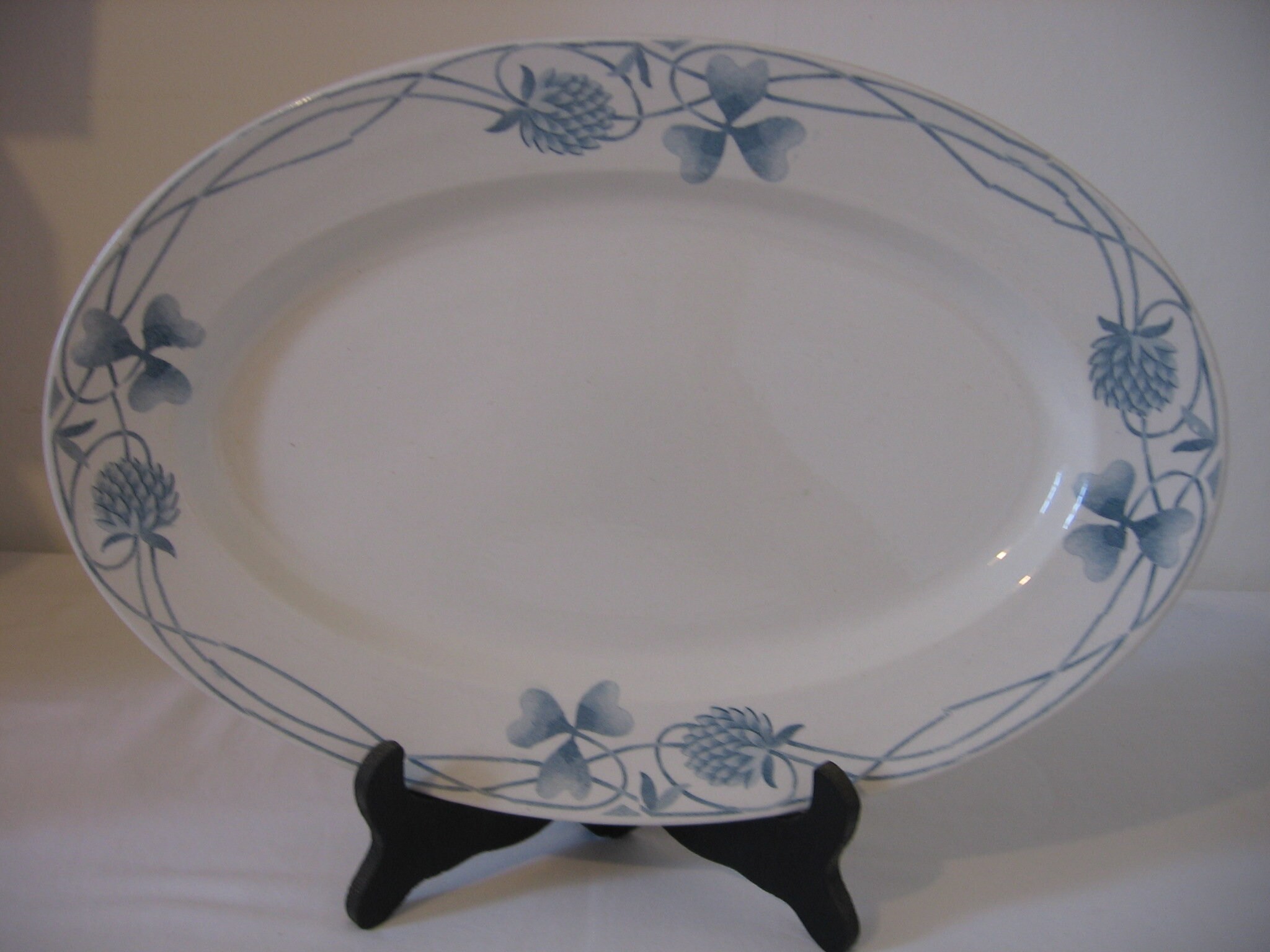 Belle Antique Grand Sarreguemines Trefle Design Ovale Plaque de Service/Plateau Français 1890 - 1910