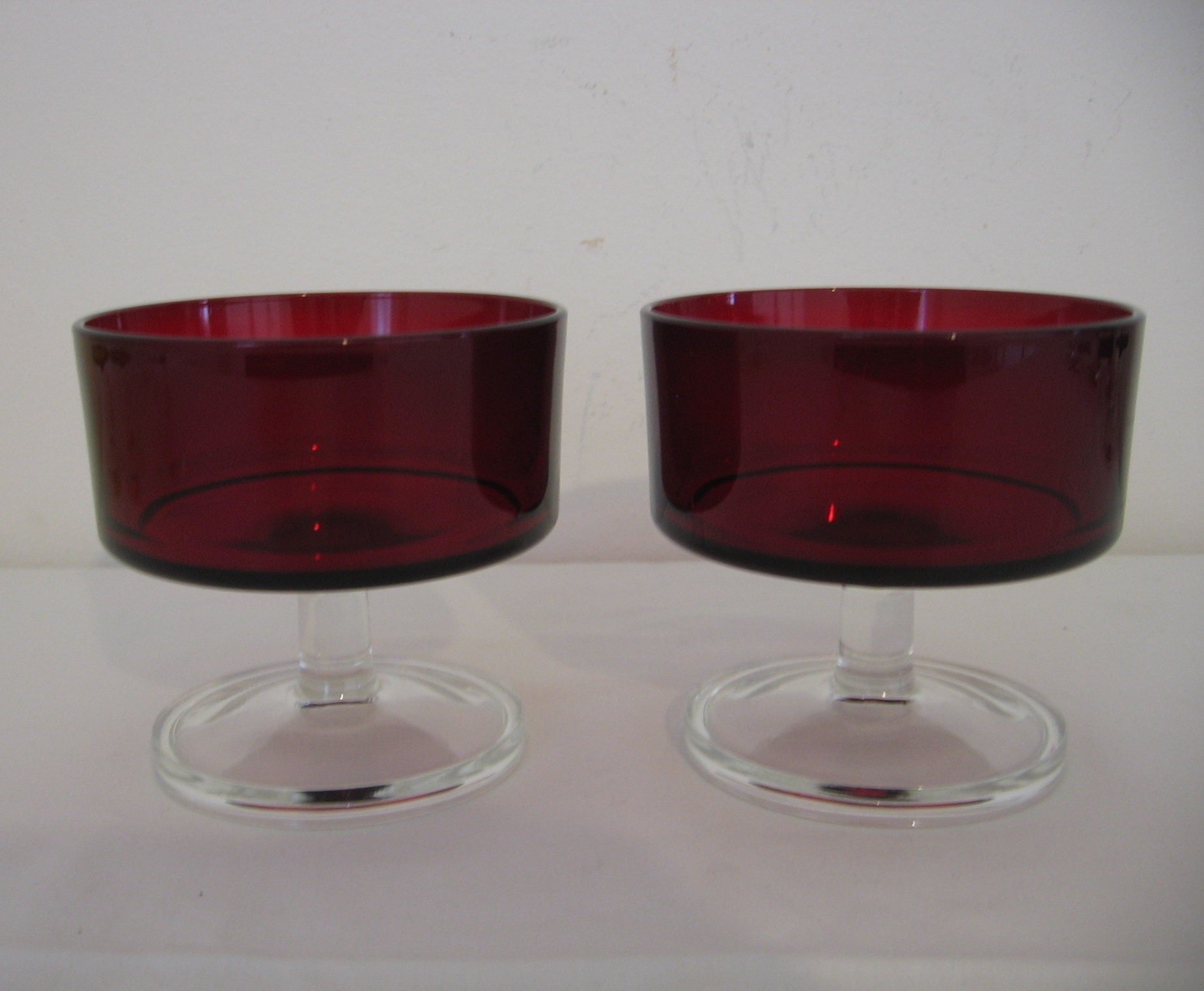 Superbe Paire de Rouge Cavalier Luminarc/Cristal d'arques Durand Champagne Coupes Dessert Glasses 19