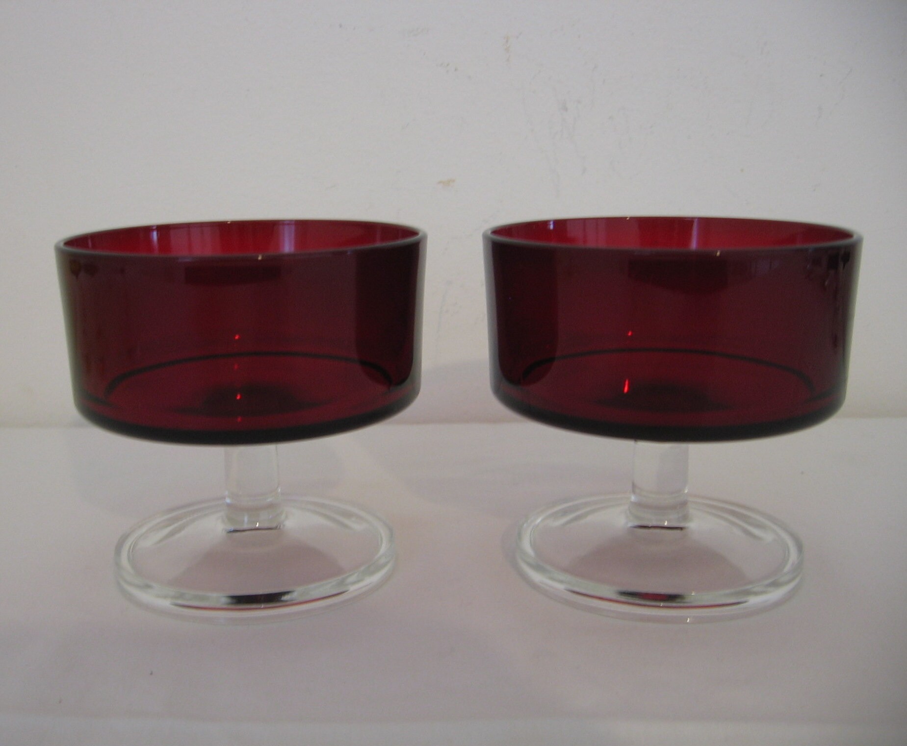 Superbe Paire de Rouge Cavalier Luminarc/Cristal d'arques Durand Champagne Coupes Dessert Glasses 19