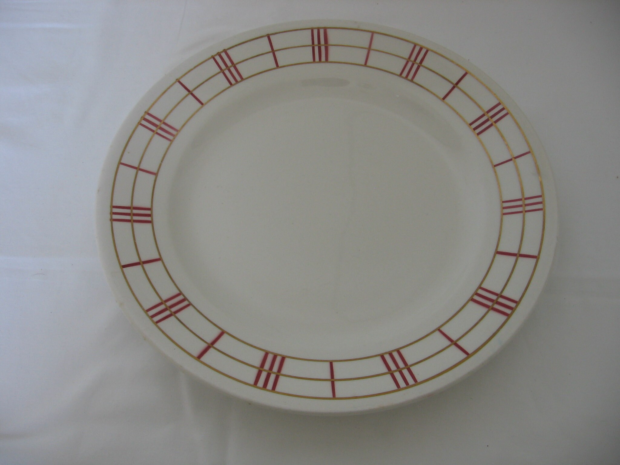Français Millésime Moulin Des Loups Rouge et Or sur Fond Blanc Rond Assiette/Plateau Vers 1920 Modèl