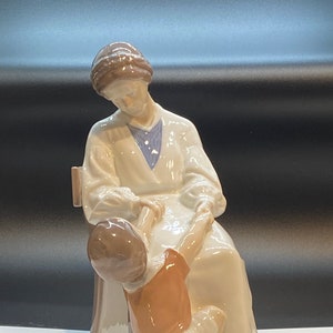 Royal Copenhagen Bing Grondahl &#39;Dickie&#39;s Mother&#39; 1642 Porcelain Denmark Figurine