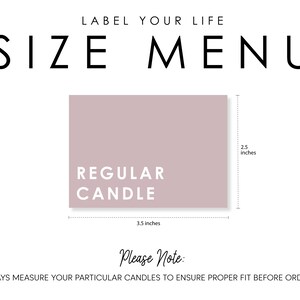 Pu&ograve; includere: Una guida alle dimensioni per le etichette delle candele, che mostra un'etichetta di 3,5 pollici per 2,5 pollici con il testo "REGULAR CANDLE" in bianco su uno sfondo rosa chiaro. Il testo "LABEL YOUR LIFE SIZE MENU" &egrave; nella parte superiore dell'immagine. Il testo "Please Note: ALWAYS MEASURE YOUR PARTICULAR CANDLES TO ENSURE PROPER FIT BEFORE ORDERING!" &egrave; nella parte inferiore dell'immagine.