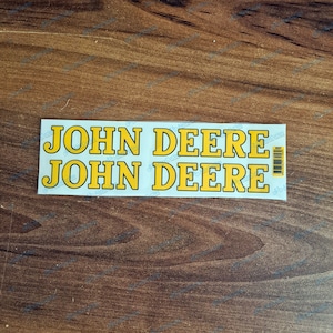 Adesivi molto rari con due belle decalcomanie con logo John Deere da 3/4 x 6 pollici