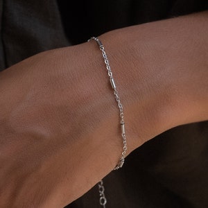 Minimalistisches Armband Silber oder Gold • Gliederarmband Verstellbar für Damen • Filigrane Edelstahl Armkette Frauen • Geschenk für Sie