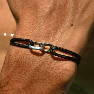 Bracciale da uomo con connettore in acciaio inossidabile Bracciale in corda da vela Bracciale da surfista Regolabile e impermeabile Regalo per uomo lei Nero