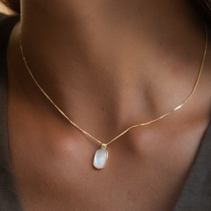 Mother of Pearl Necklace • 925 Sterling Silver • Gold Necklace • Charm Necklace • Minimalist Jewelry • Gift for Her with Box