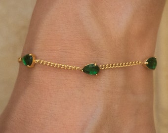 Emerald Bracelet For Women • Three Teardrop-shaped Thin Gold Chain Bracelet • May Birthstone Jewelry • Best Friend Bracelet