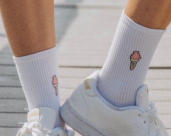 Made by Nami Calcetines de tenis bordados blancos - Calcetines de tenis retro con estampado para mujeres y hombres - Calcetines divertidos blancos - Calcetines para mujer