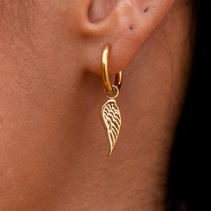 Set med hängande vingörhängen • Ängelvingörhängen • Örhängen i rostfritt stål med hänge • Boho-örhängen • Present till henne