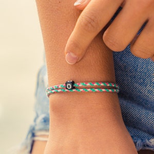 Pulsera Boho Surfer Personalizada con Letra - Pulsera Hecha a Mano para Parejas - Pulsera de la Amistad Impermeable y Ajustable