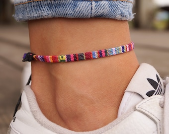 Surfer Beach voetband voor vrouwen en mannen - Boho Ethno enkelband vrouwen - handgemaakte festival sieraden - waterdicht en verstelbaar