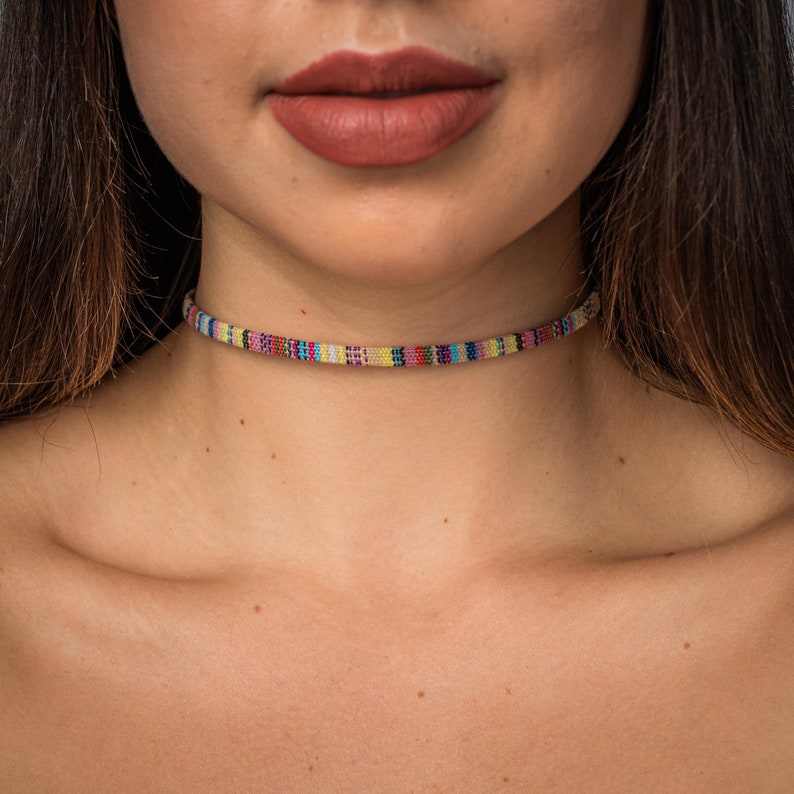 Boho Surfer Choker Ketting Vrouwen &Girls Made by Nami Handgemaakte Festival Accessoires Verstelbaar 100% Waterdicht Hippie Geel Geel afbeelding 3