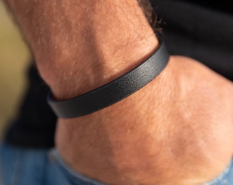 Veganes Leder Armband für Herren - Schlichtes Surfer Armband Verstellbar - Casual Männer Lederarmband - Cooles Surferarmband versch. Farben