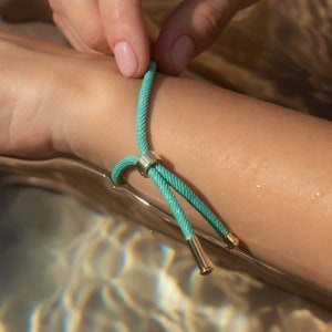Geflochtenes Armband Damen Handgemachtes Armband Segeltau Armband Surfer Armband Türkises Armband