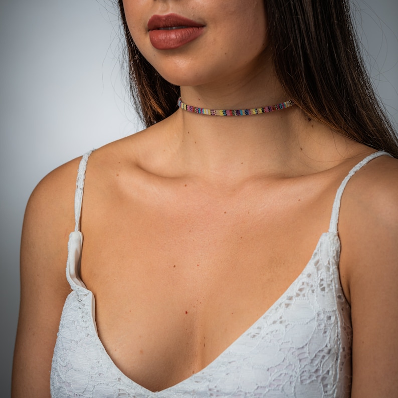 Boho Surfer Choker Ketting Vrouwen &Girls Made by Nami Handgemaakte Festival Accessoires Verstelbaar 100% Waterdicht Hippie Geel Geel afbeelding 4