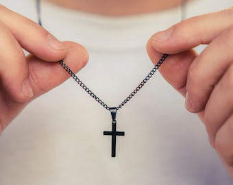 Collier pour hommes en acier inoxydable avec pendentif croix - Collier pour hommes en métal de haute qualité Collier croix pour hommes noirs Cadeau d'anniversaire pour lui