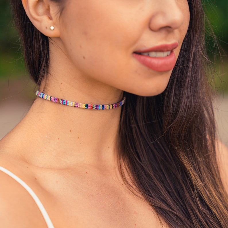 Boho Surfer Choker Ketting Vrouwen &Girls Made by Nami Handgemaakte Festival Accessoires Verstelbaar 100% Waterdicht Hippie Geel Geel afbeelding 1