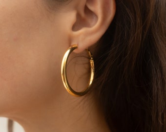 Gold Creoles in different Sizes • Dainty Earrings • Gold Hoops • Minimalist Jewelry • Gift for Her • Women's Jewelry