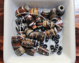 Kit de bracelet de perles de papier, bracelet de perles de papier recyclé, kit de bracelet de bijoux, kit de bracelet d'artisanat pour enfants