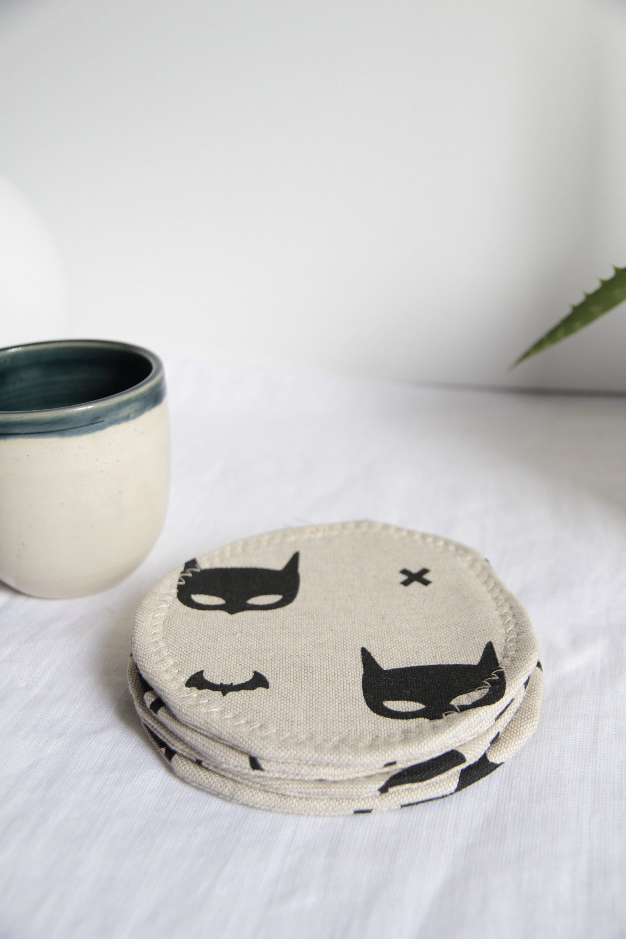 Dessous de Verre ou Mug | à Thé à Café en Tissu Super Hero