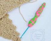 Intertwined Ergonomic Crochet Hook