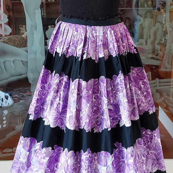 Vintage original 50s full skirt, floral, stunning!