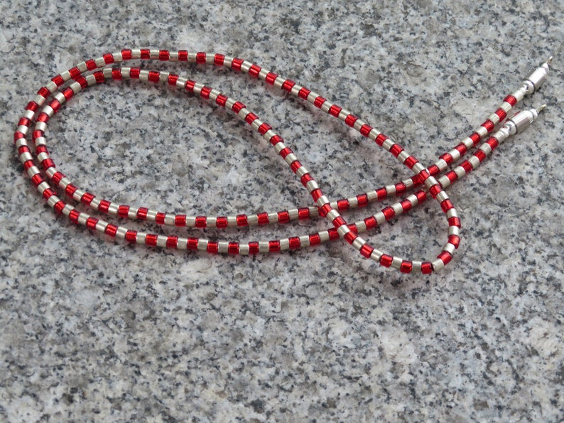 brownwhite Luxury finish redgrey redpink to enhance your frames Damier glasses cords in blackwhite French model.