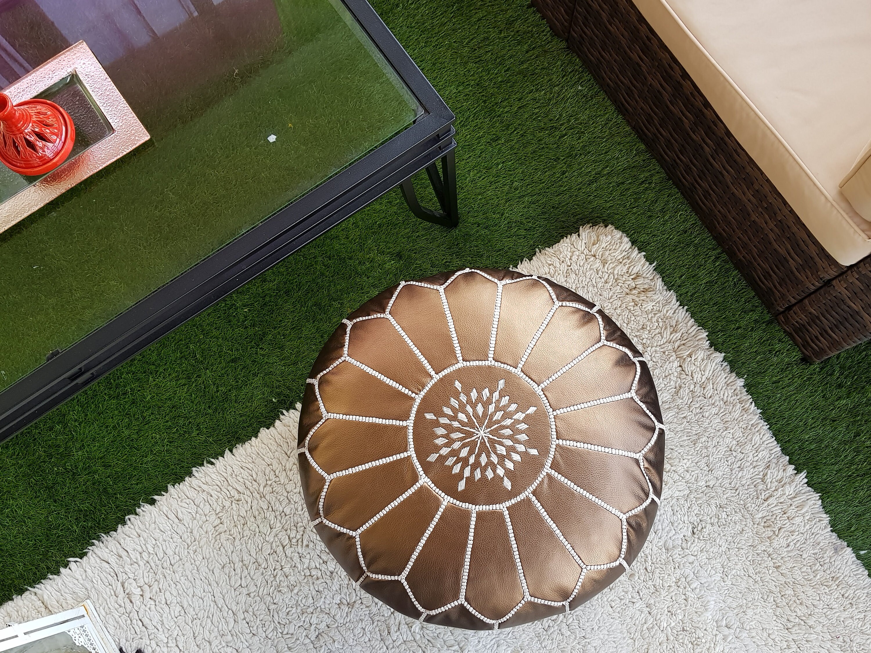 VENTA puf de cuero marroquí otomana con bordado superior | Etsy