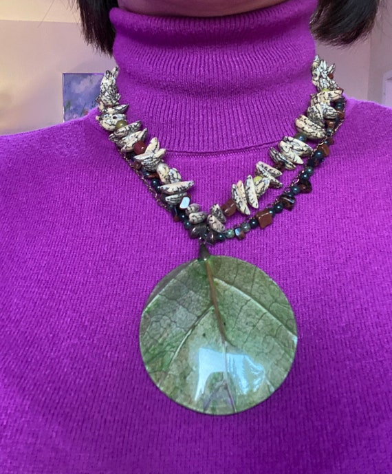 Beautiful Leaf pendant with beaded necklace