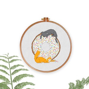 Playful Cats & Donut  | PDF Cross Stitch Chart - cute - minimal - design - modern - pastry - sweet tooth - doughnut