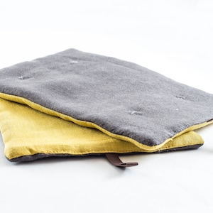 Handmade Linen Hot Pad: Rustic Heat Resistant Pot Holder