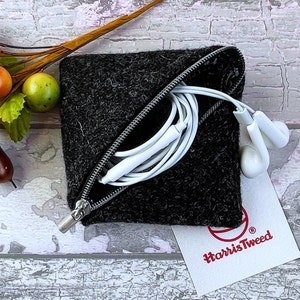 Handgefertigte Harris Tweed Ohrhörer Brieftasche, edler anthrazitfarbener Tweed, perfekt für die Handtasche oder die Tasche, Unisex Geschenk
