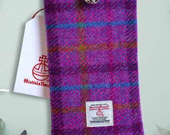 Custodia per telefono, in tweed Harris a quadri color erica, rosa e arancione con retro in tweed color ciliegia, compatibile con iPhone e telefoni Android, realizzata su misura.