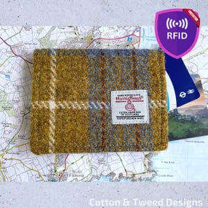 Handgefertigte Brieftasche mit RILD Schutz in Senf und Himmelblau Tweed, Stilvolles Geschenk für Ihn