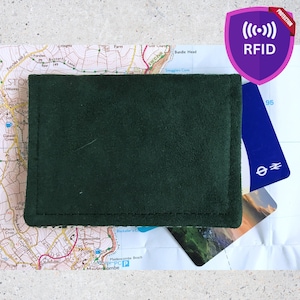 Portafoglio per carte fatto a mano, finta pelle scamosciata verde foresta, carte da viaggio, carte bancarie, protezione RFID, regalo per lui