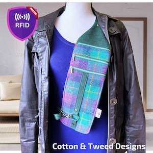 Reisedokumentenschlinge in stilvollem Jadegrün und Heather Plaid Harris Tweed, sichere Sling Bag, RFID gefüttert, Geschenk für Reisende