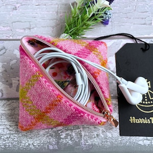 Handgefertigte Harris Tweed Ohrhörer Geldbörse, Pink, Orange & Grün karierter Tweed, Perfekt für die Handtasche oder die Tasche, Geschenk für Frauen