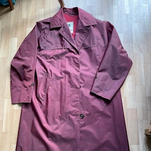 Rare 1950s Italian Vintage  Raincoat in bordeaux by High Class Rifor