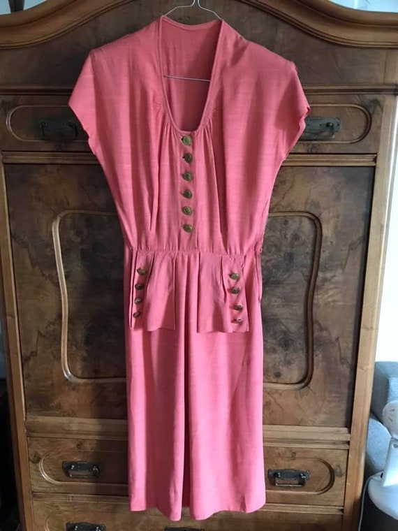 Amazing summer 1940s vintage dress in coral
