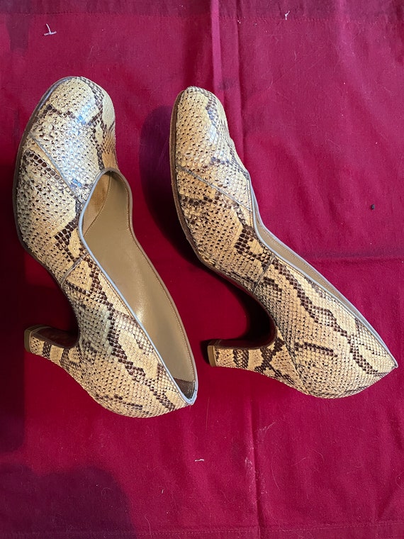 Classic vintage 1940s - 50s snakeskin python Heel… - image 1