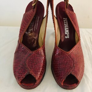 1940s Red Snakeskin Betty Page Peep Toe Slingback Platform Heels  Sz 8.5 Pin Up Girl Style Glamour