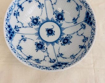 ロイヤルコペンハーゲン ファーストクオリティ ブルーフルーテッド