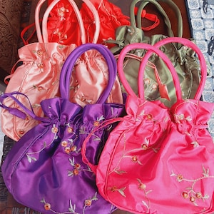 Sac à Main HAYIU En Cuir Rouge Magnifique - Neuf Avec étiquettes - Grand Modèle - Porté épaule