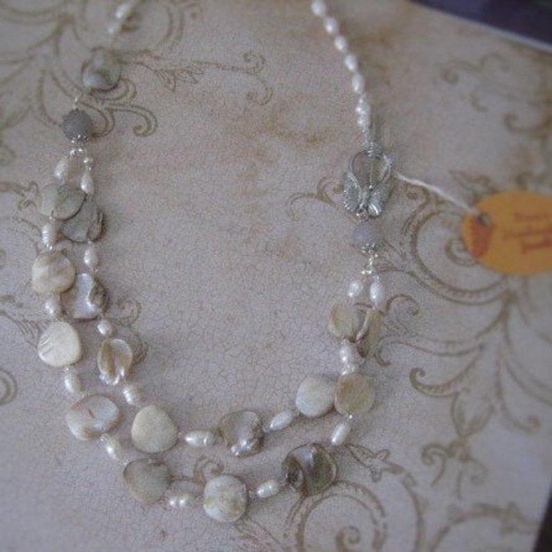 NECKLACE SETMother of Pearlmatching earrings