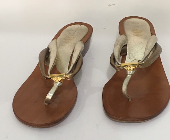 Vintage Gucci thong Sandals