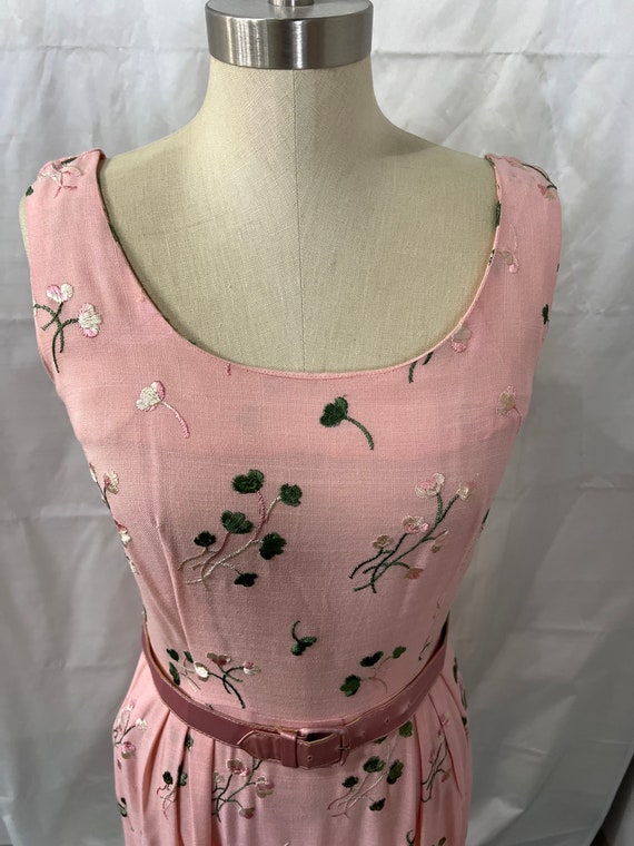 1950’s westerner wearables vintage pink floral dress. Gem