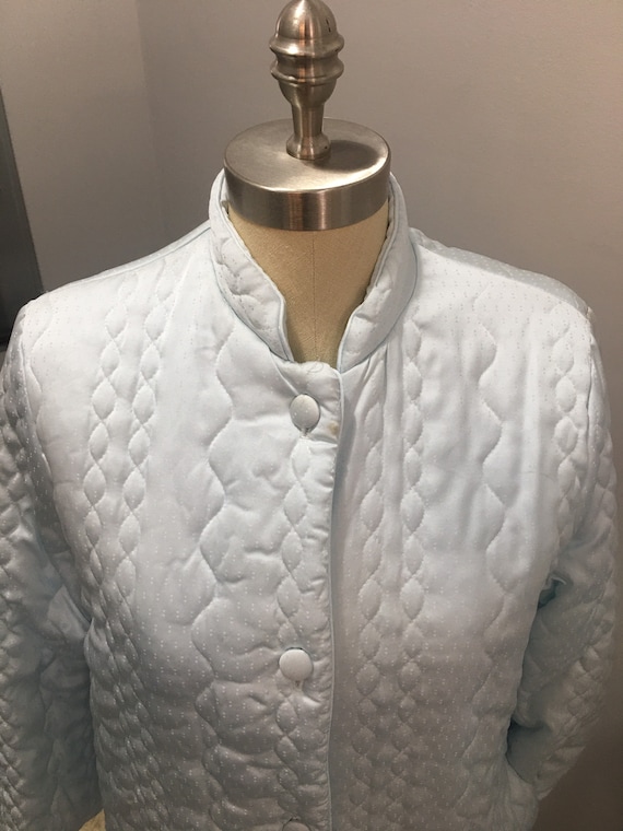 Vintage Women”s Quilted Robe.