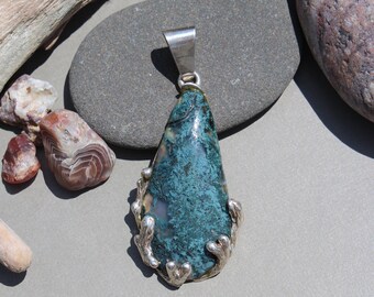 P-16 India Moss Agate Pendant set in .925 Sterling Silver